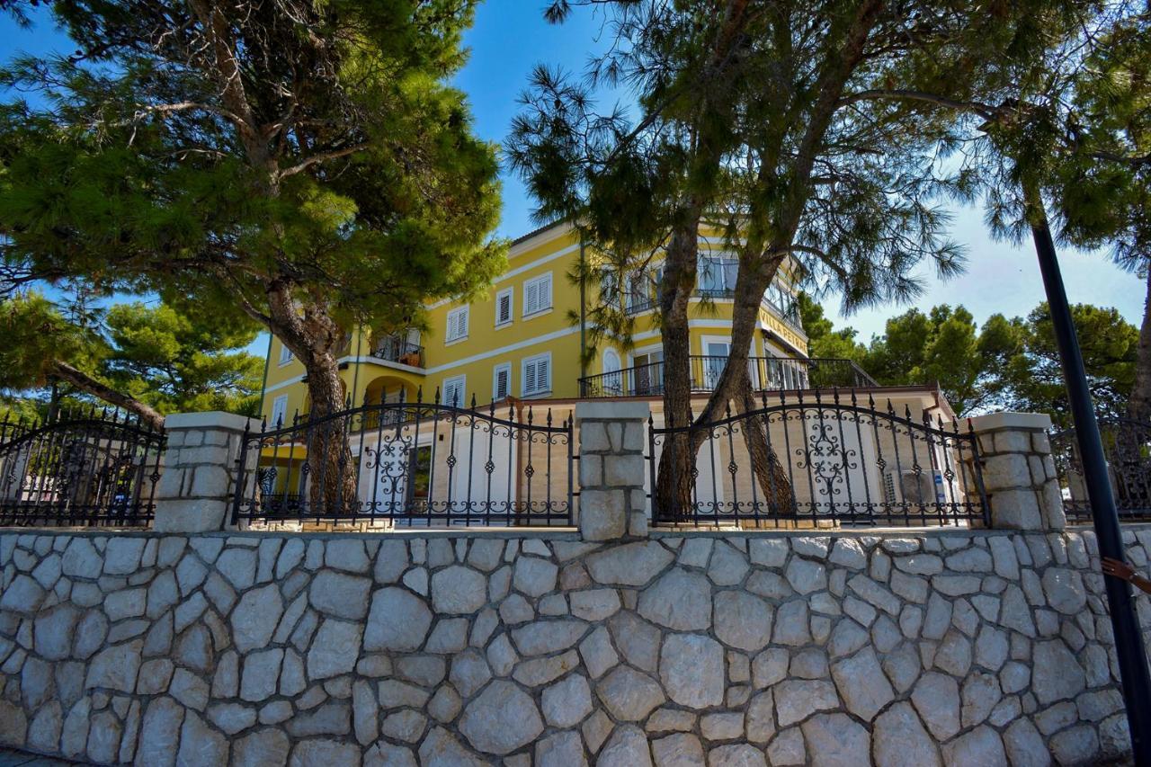 Apartment 10 in Villa Petrac Banjol Esterno foto